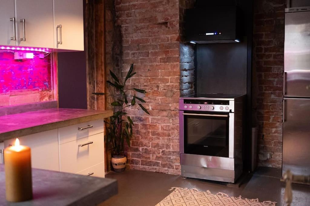 Charming In Central Apartment